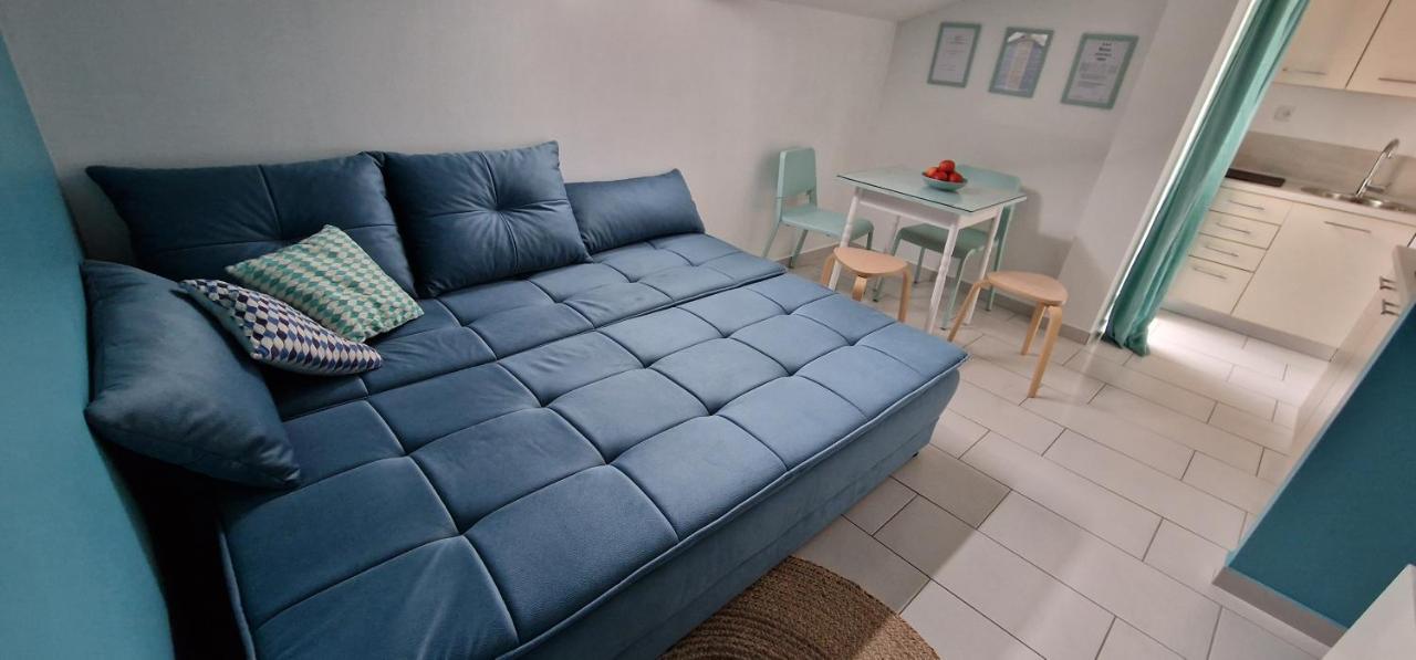 Apartmani Eladora Biograd Na Moru Bagian luar foto