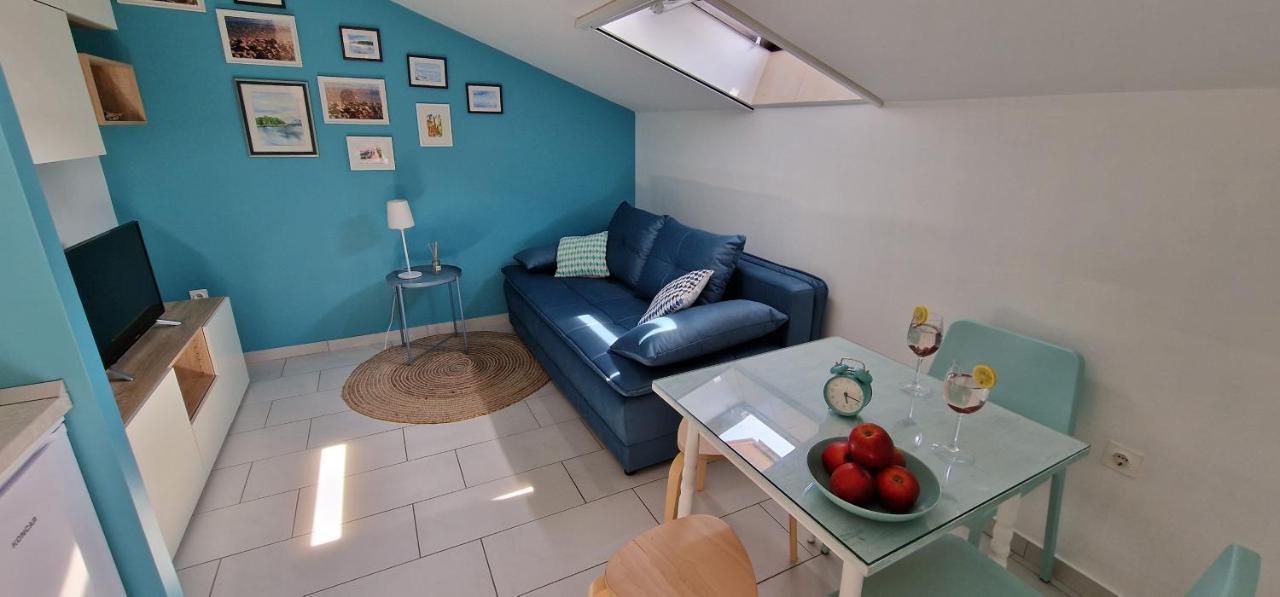 Apartmani Eladora Biograd Na Moru Bagian luar foto