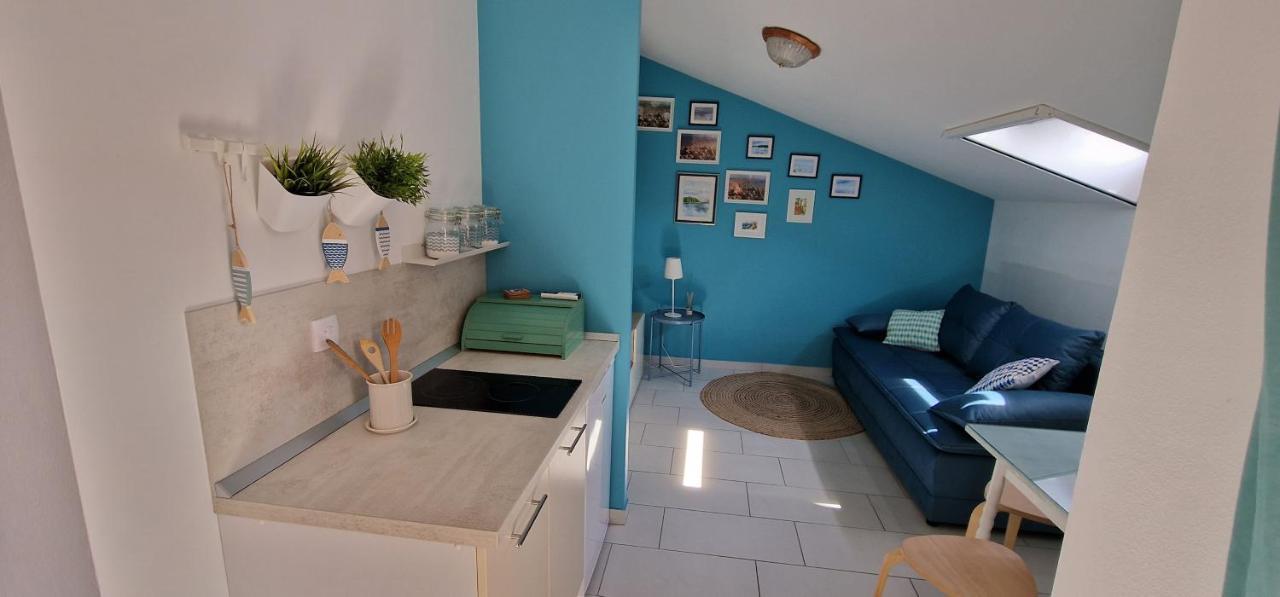 Apartmani Eladora Biograd Na Moru Bagian luar foto