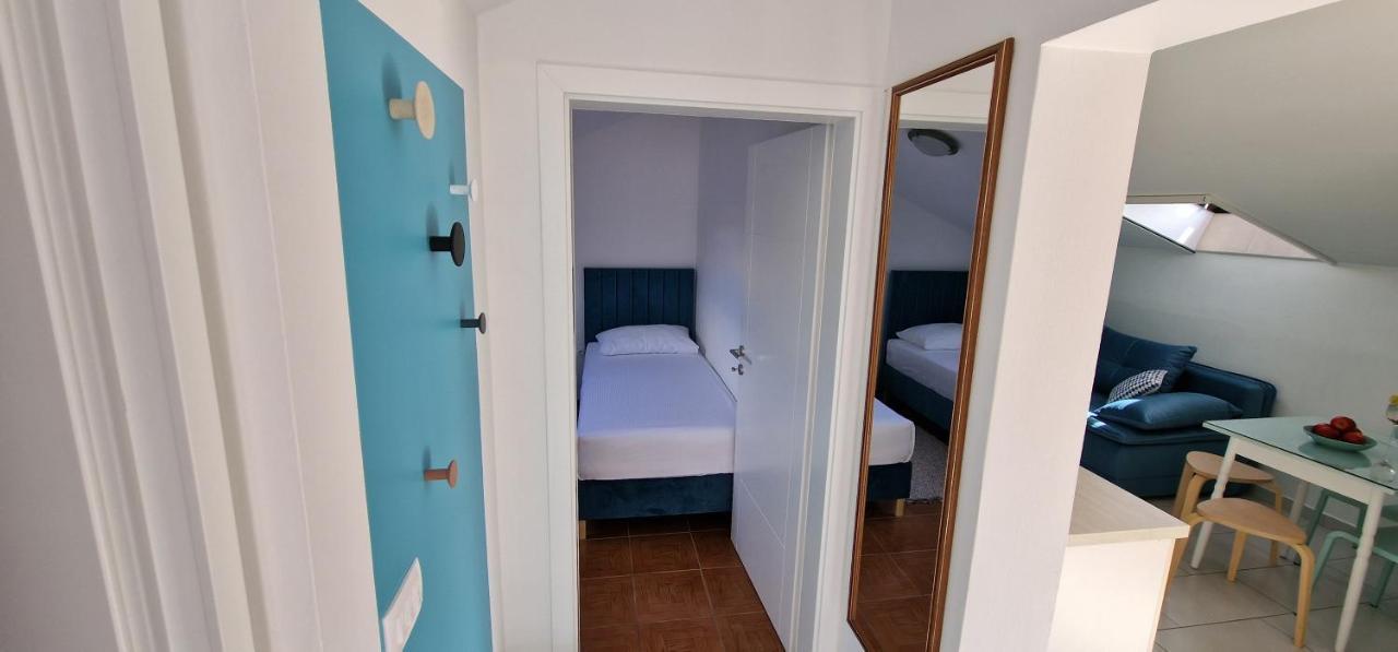 Apartmani Eladora Biograd Na Moru Bagian luar foto