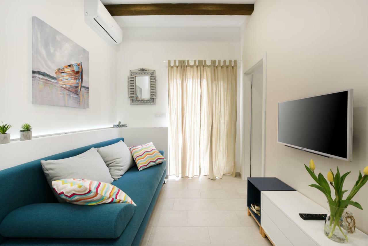 Apartmani Eladora Biograd Na Moru Bagian luar foto