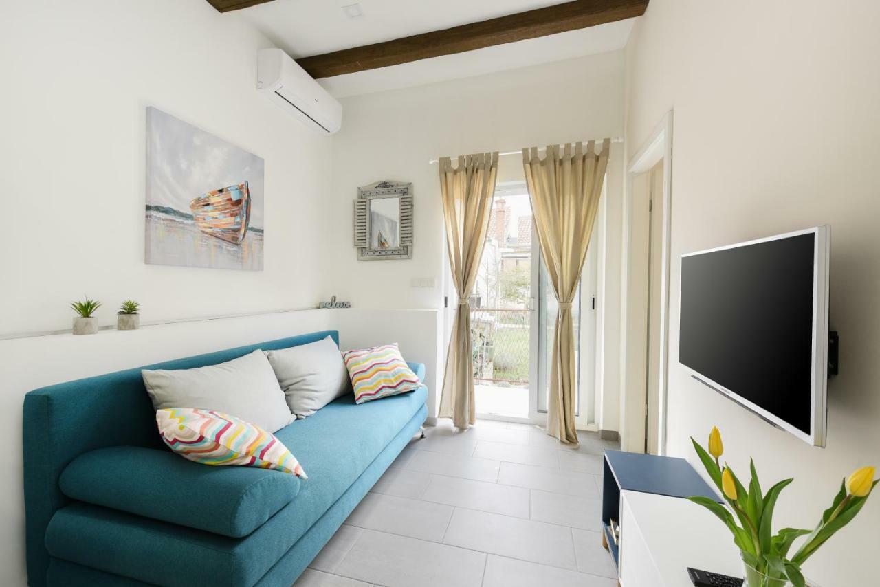 Apartmani Eladora Biograd Na Moru Bagian luar foto
